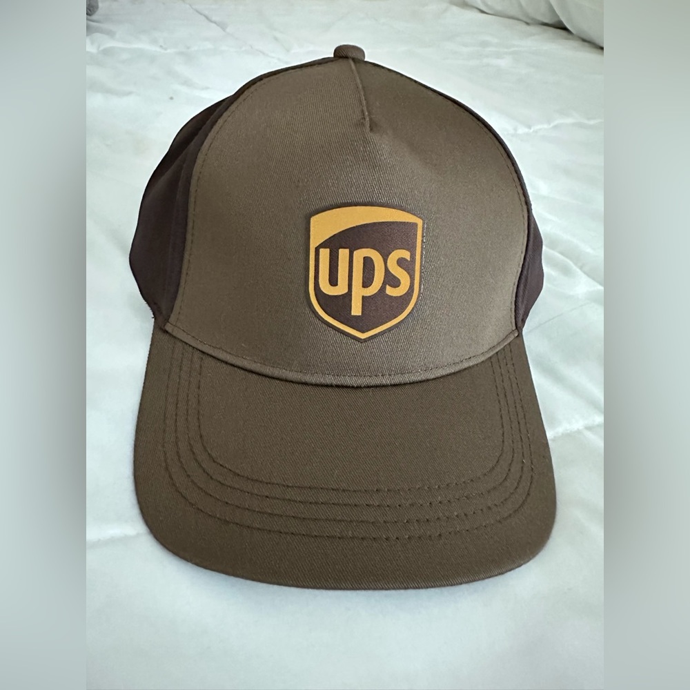 UPS WearGuard NEW Brown Hat With Reflective Strap On Back